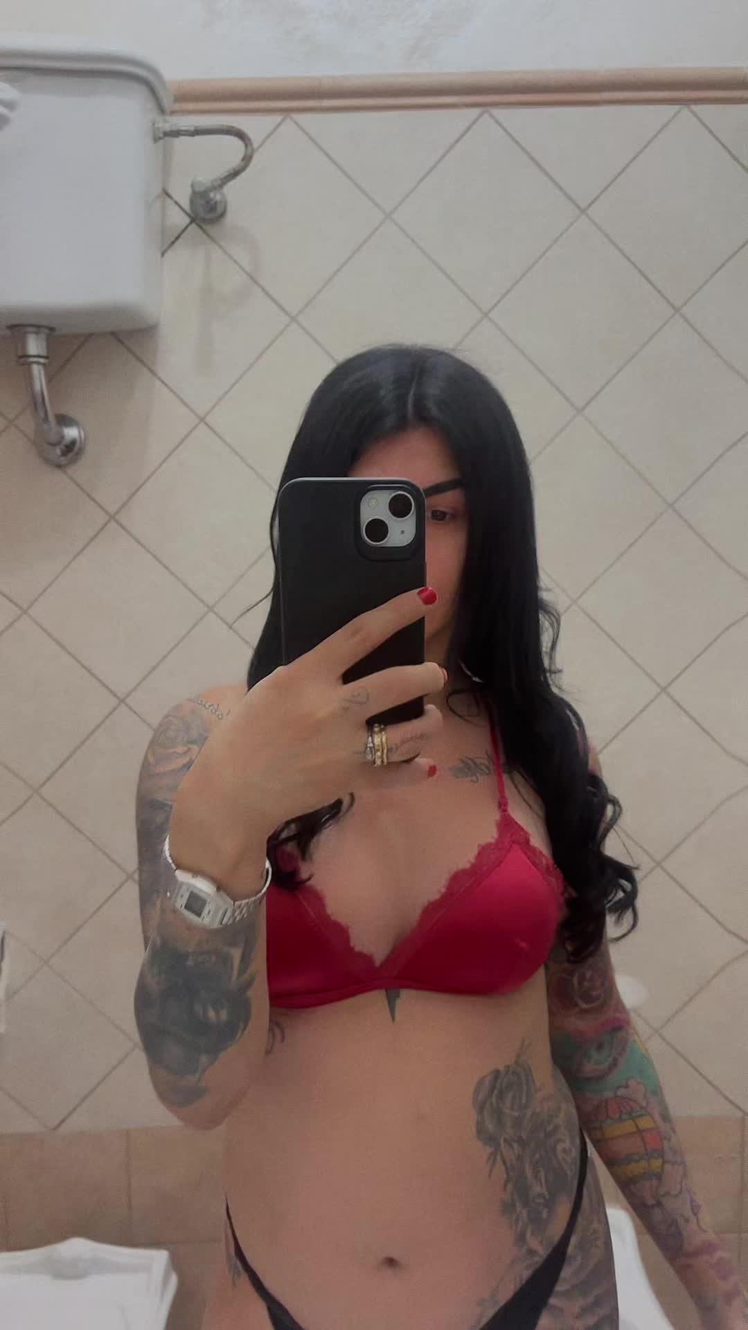 @𝑽𝒊𝒕𝒕𝒐𝒓𝒊𝒂👑