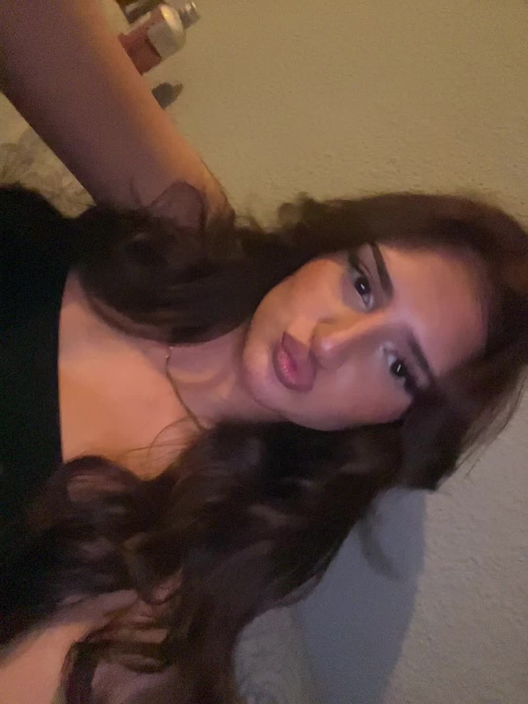 @⃟