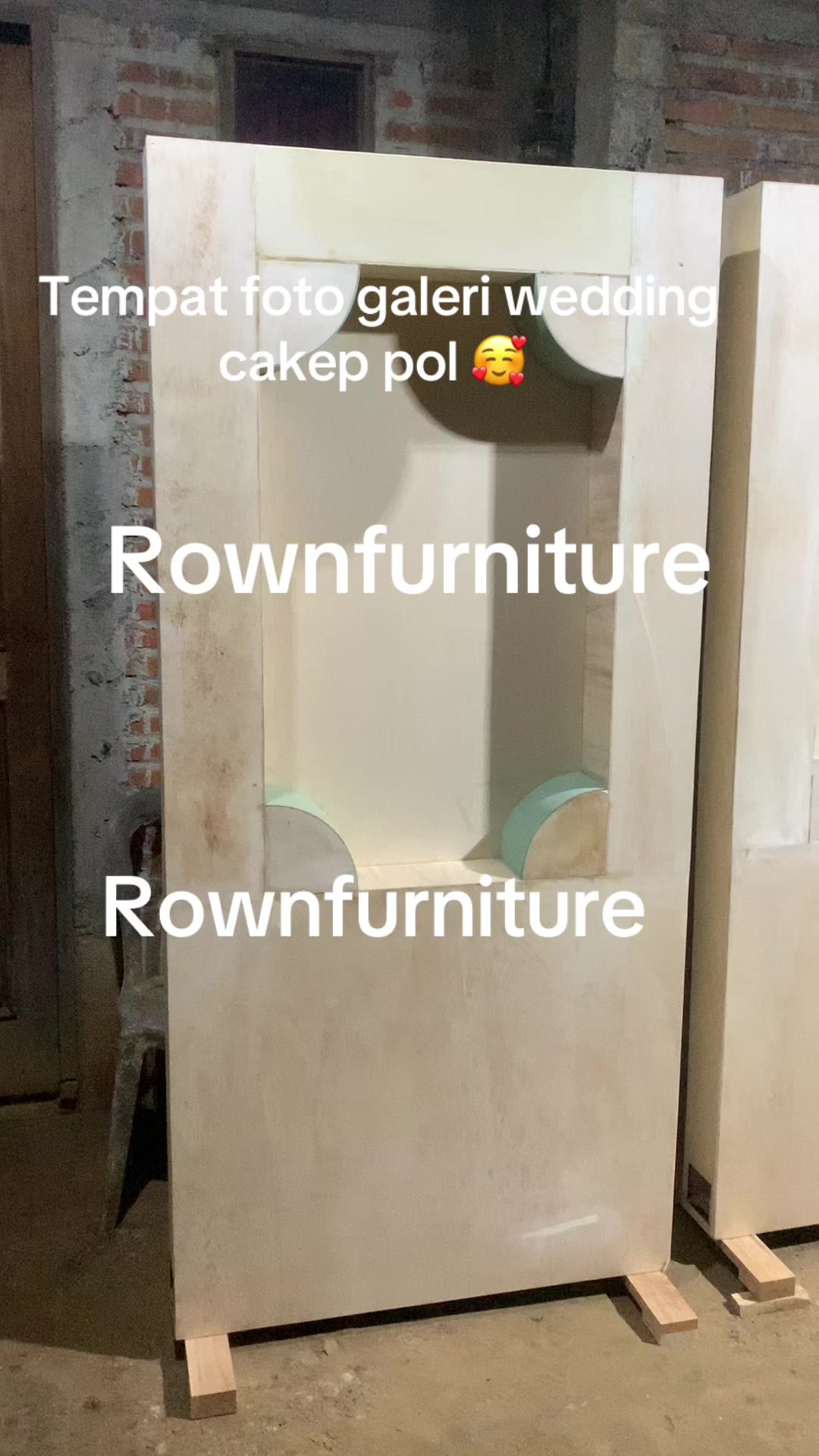 @rownfurniture