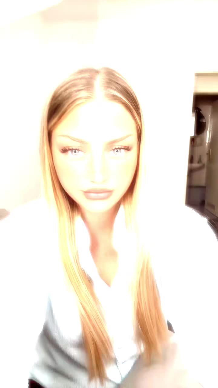 @Lisa_