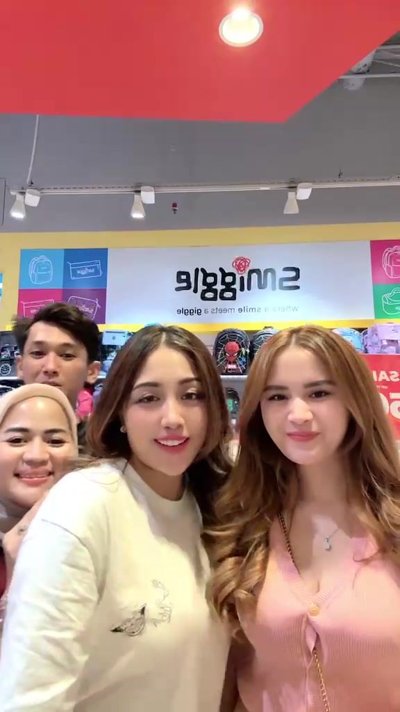 @Jeneva