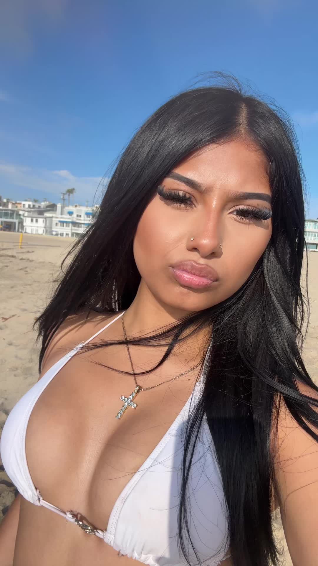 @️
