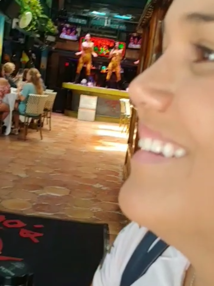 @Strechedurhole