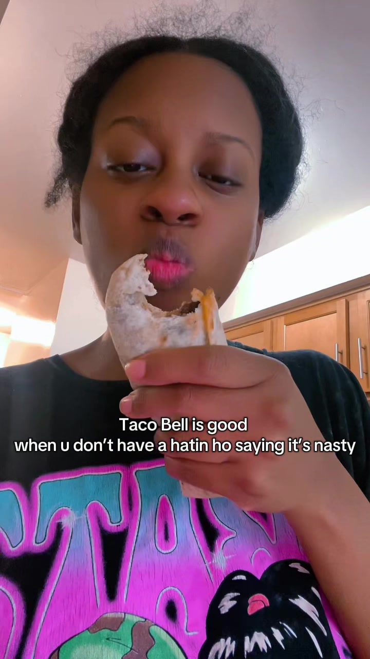 @ASMR EATS WITH NEESH 💋