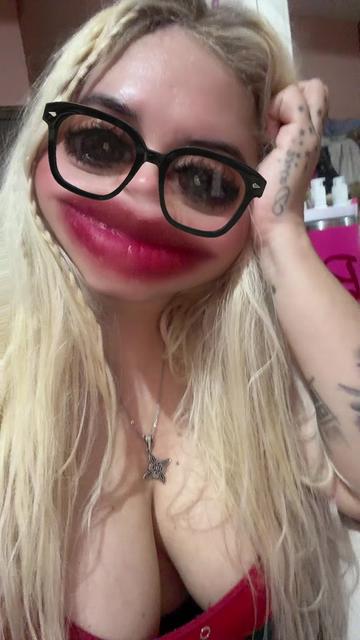 @Kika Faylin Dancer