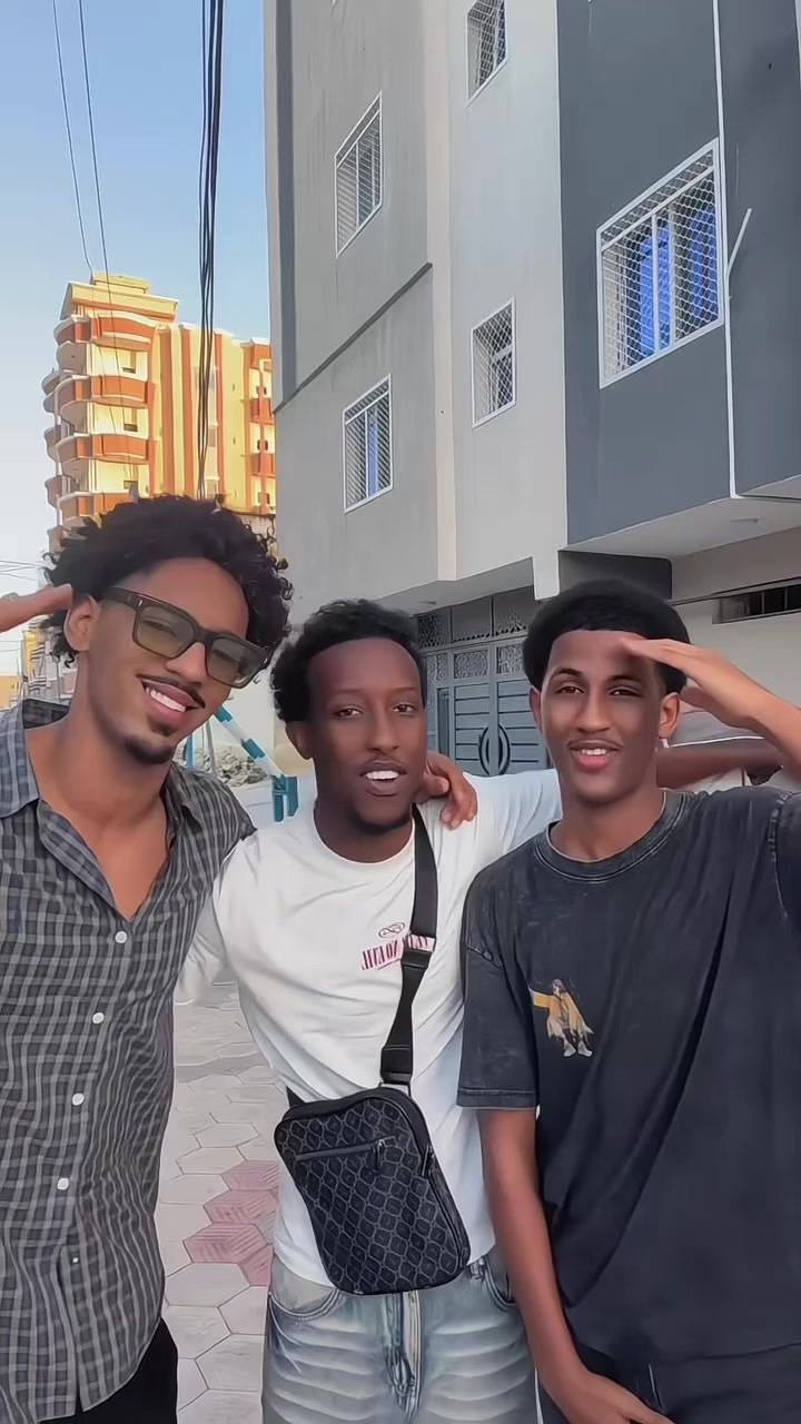 @Aash🇸🇴🇾🇪