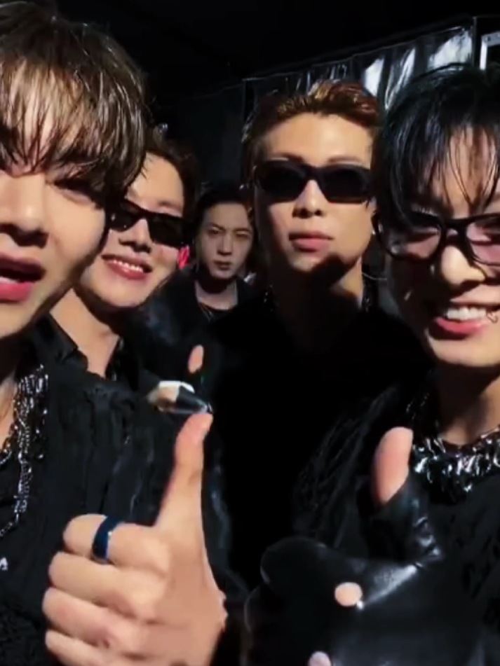 @Helen7BTS7