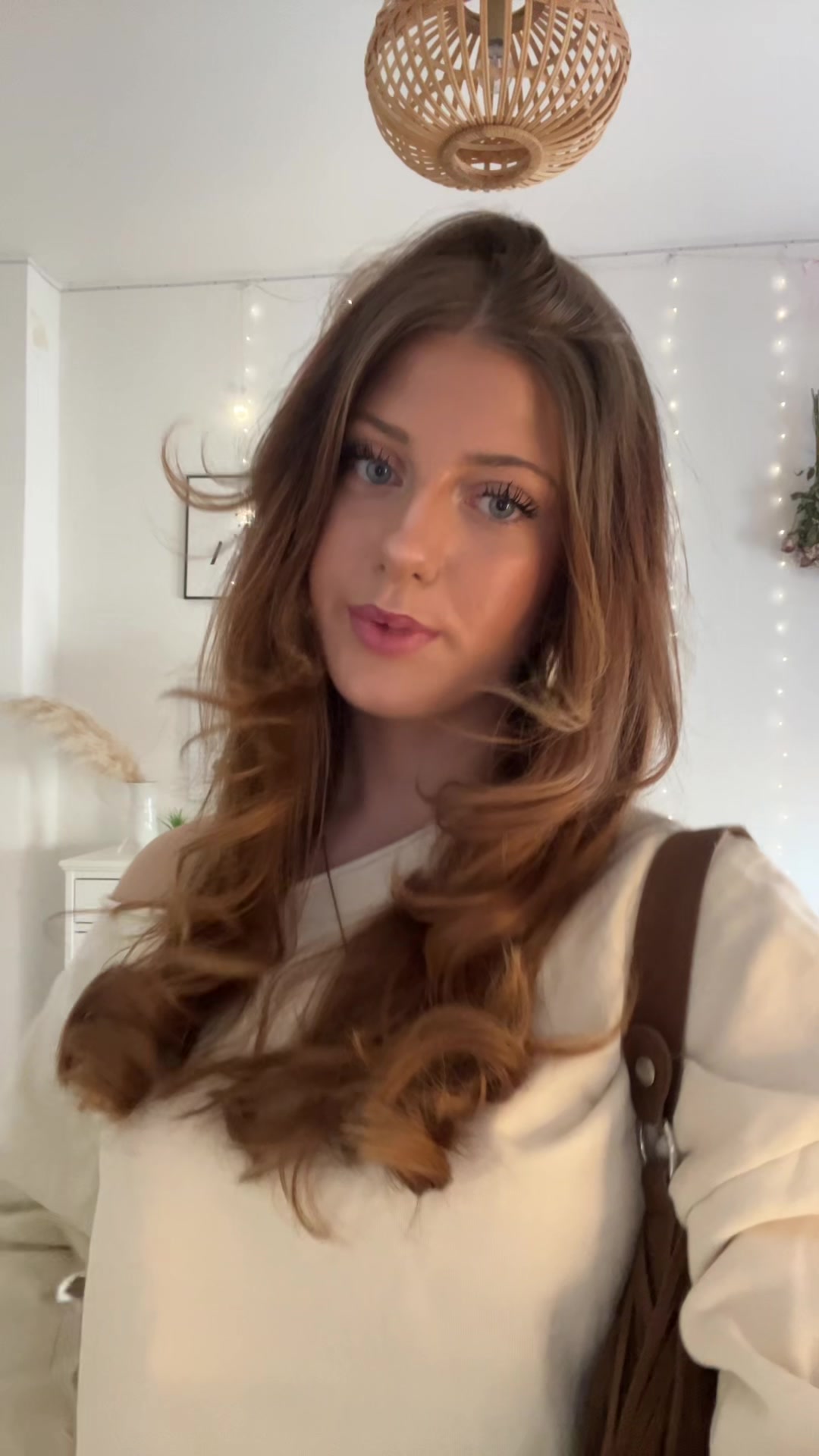 @𝐡𝐞𝐥𝐞𝐧𝐚