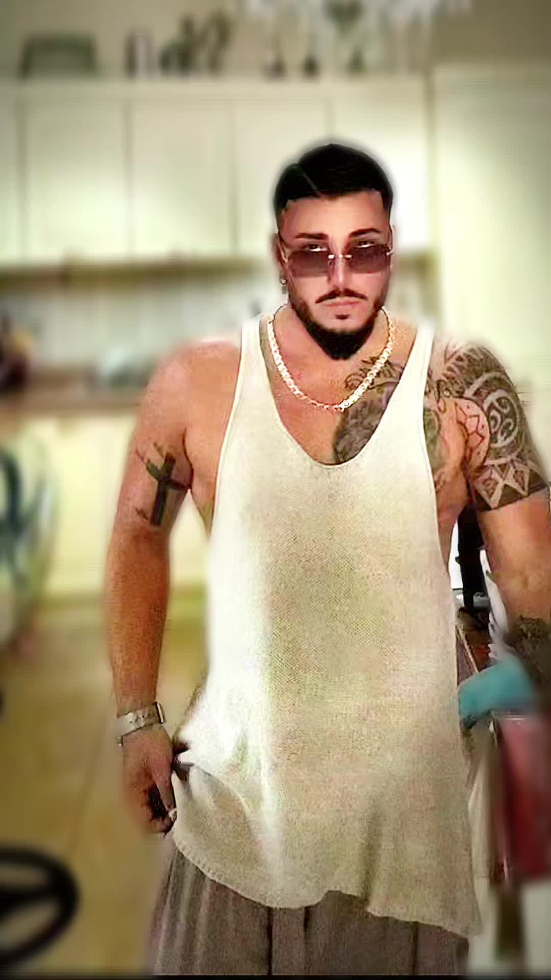 @Emanuele Avitabile