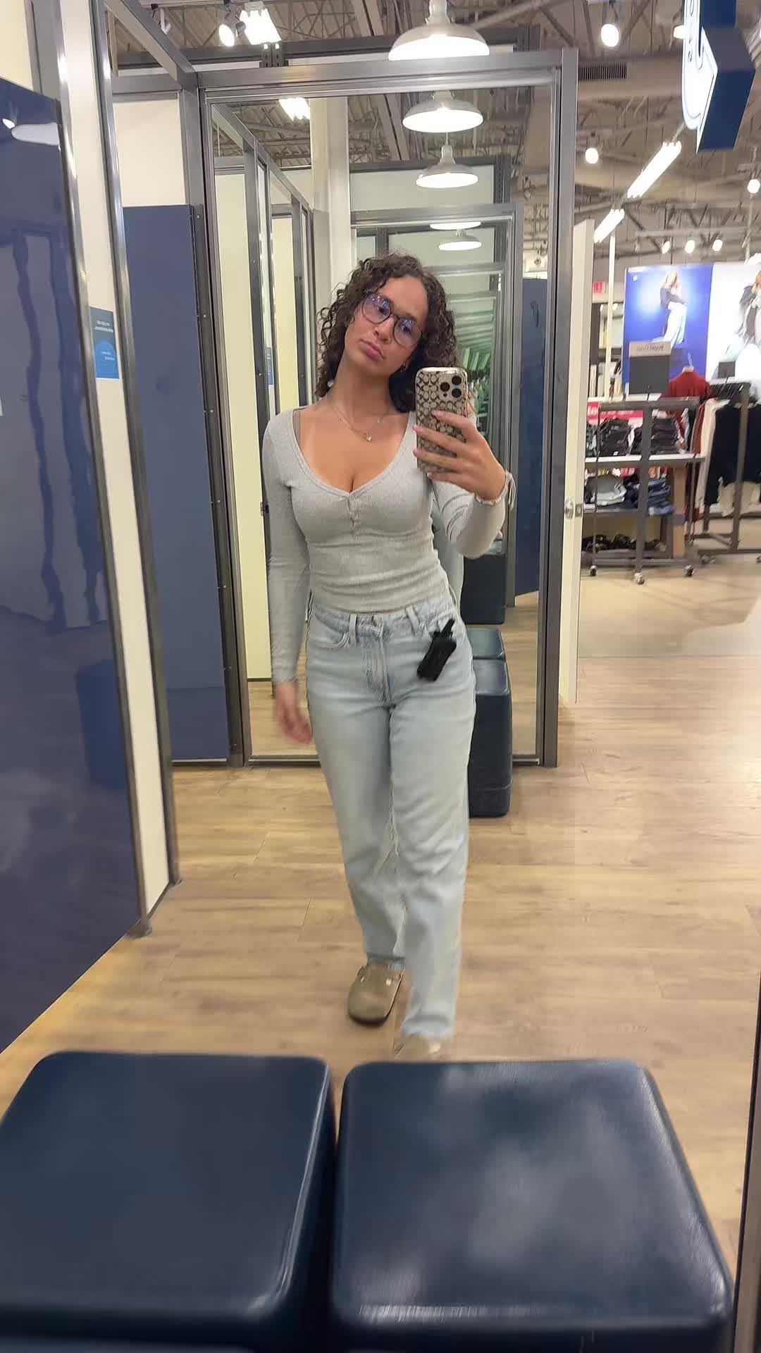 @bellasspams1017