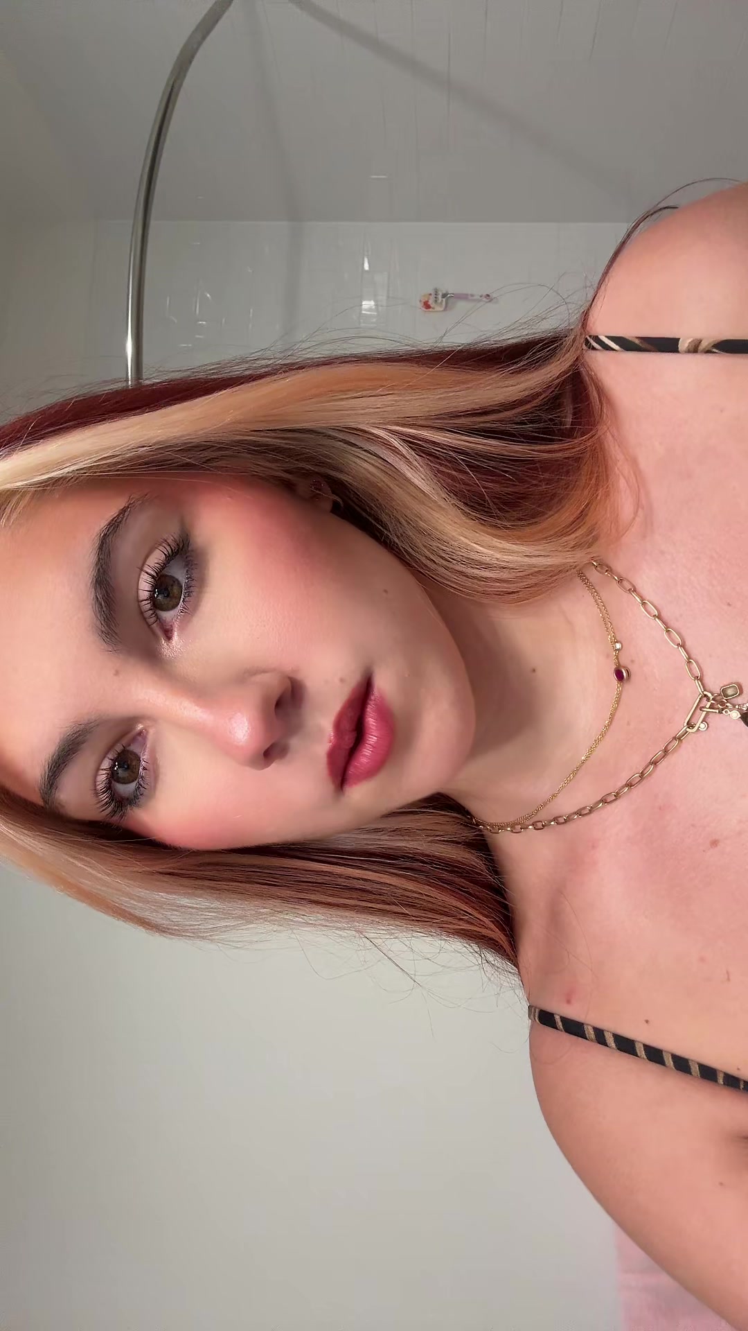 @not_ainsleyjohnson