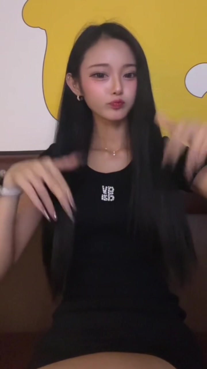 @CHIKA