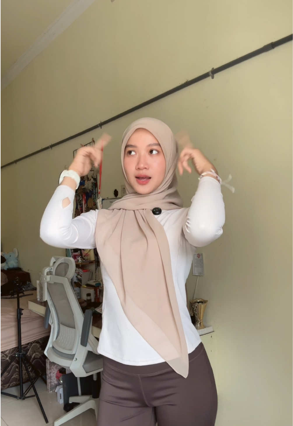 @vhia🪽