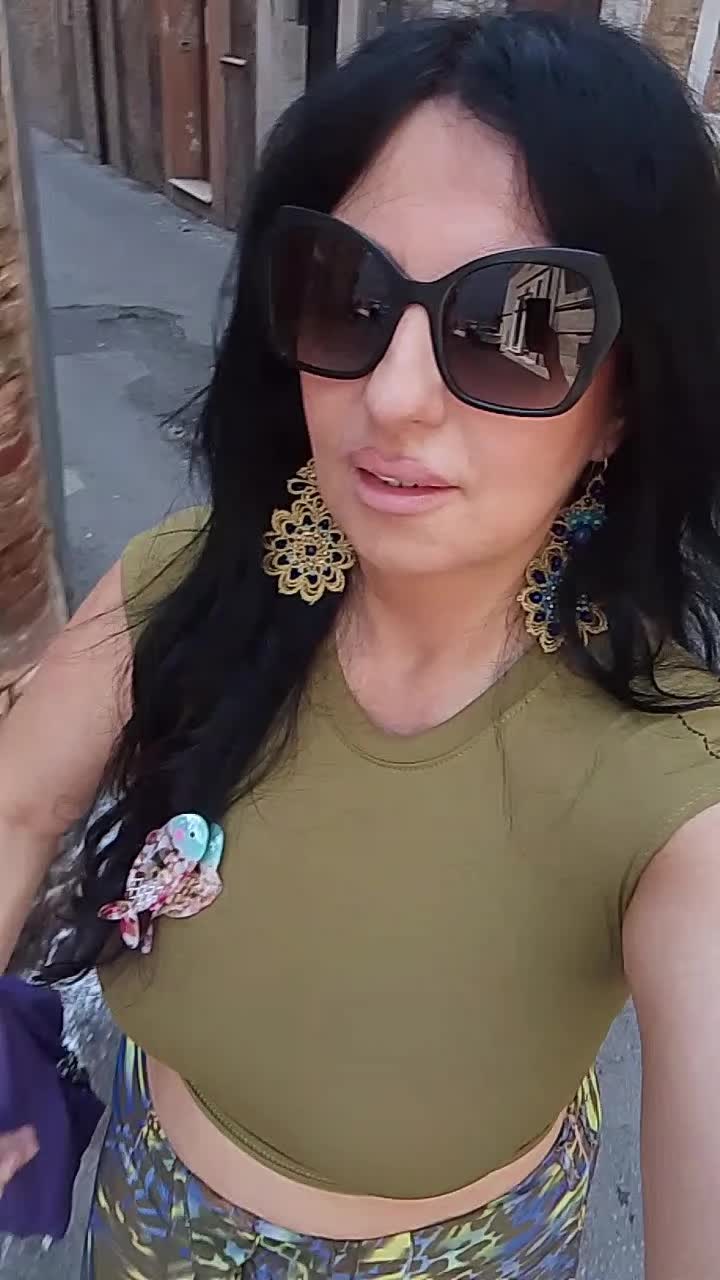 @sabrina