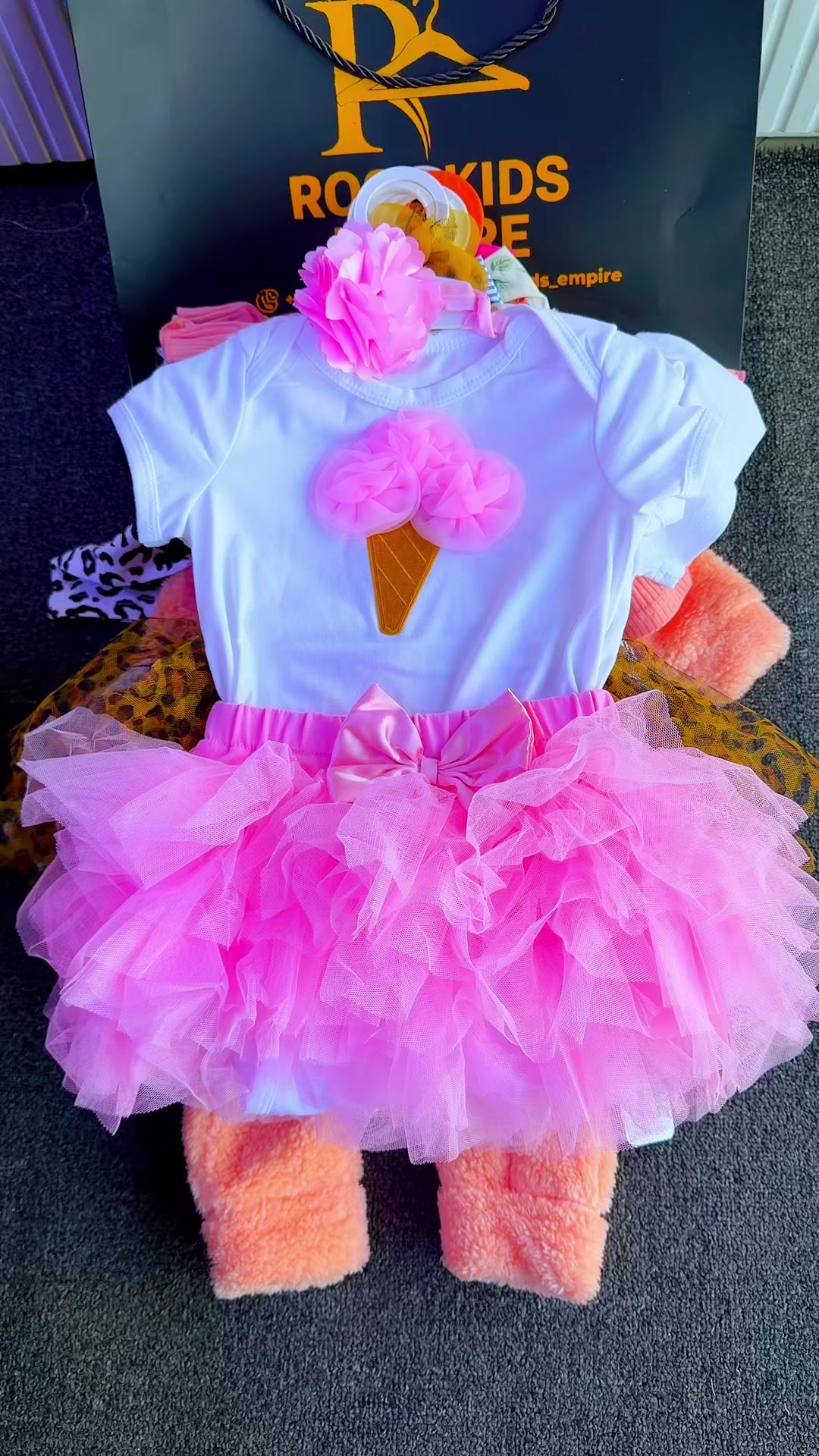 @rose.kids.empire