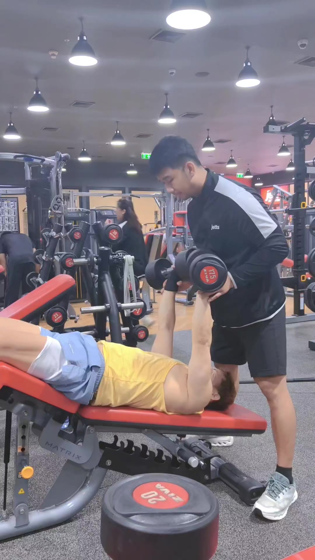 @อสูรน้อย ในตะเกียงแก้ว