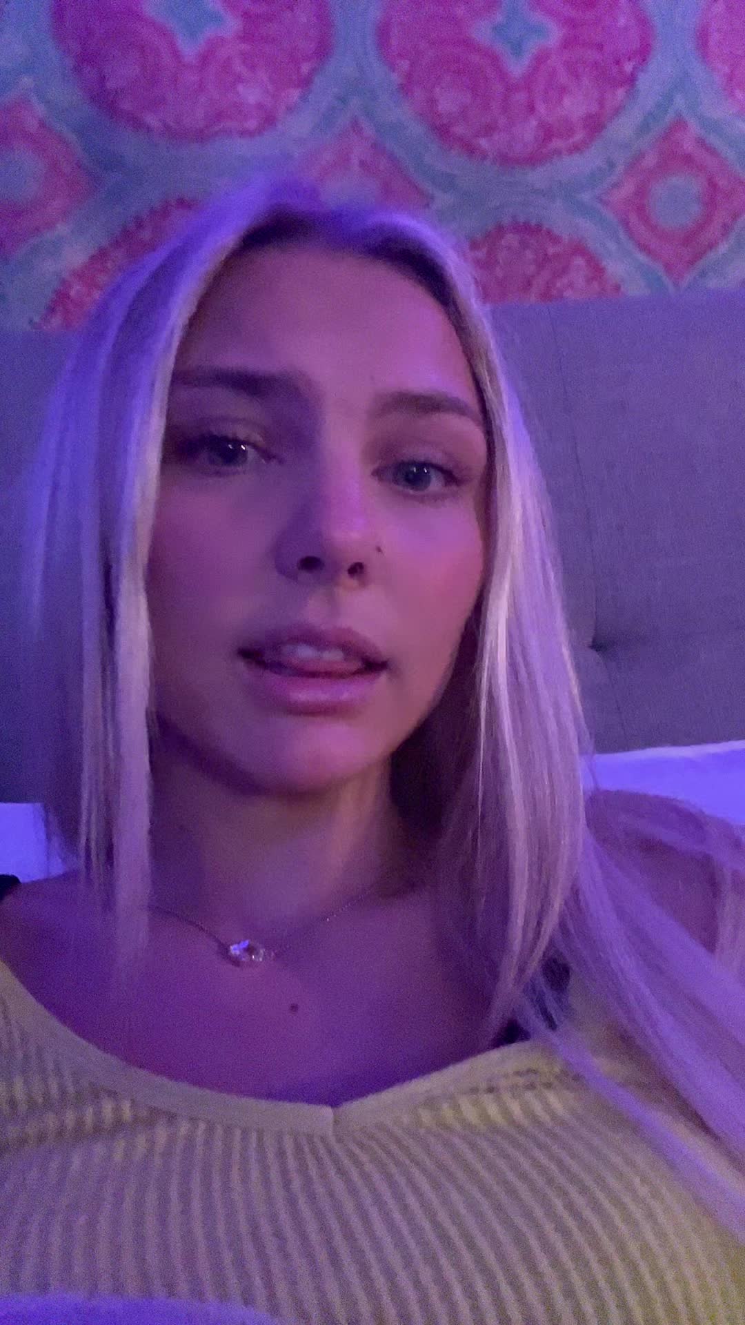 @👸😖
