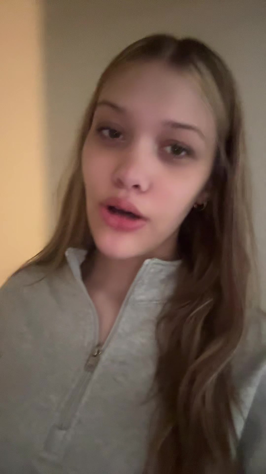 @🧟&zwj;♀️