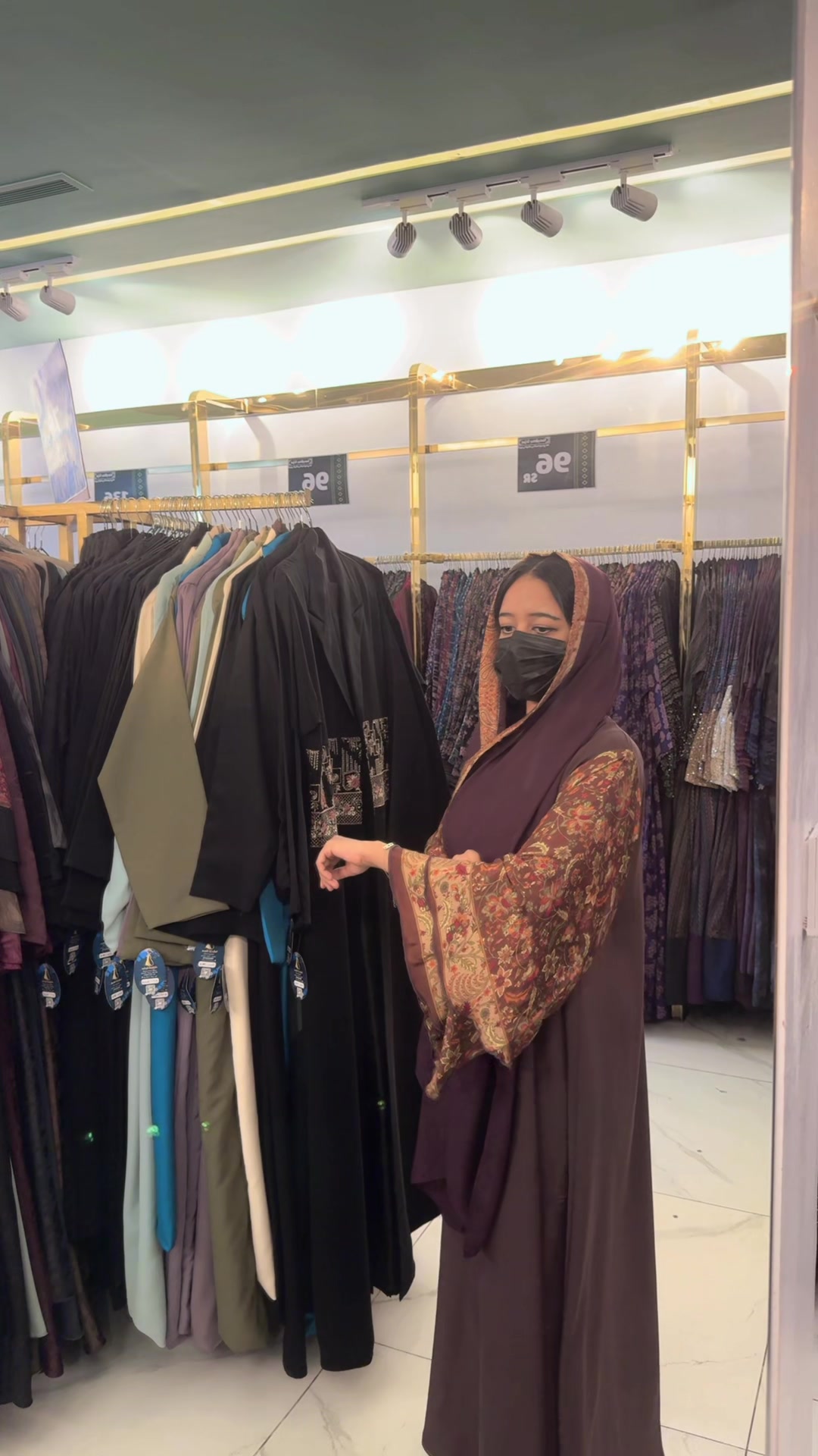 @شاديه للعبايات