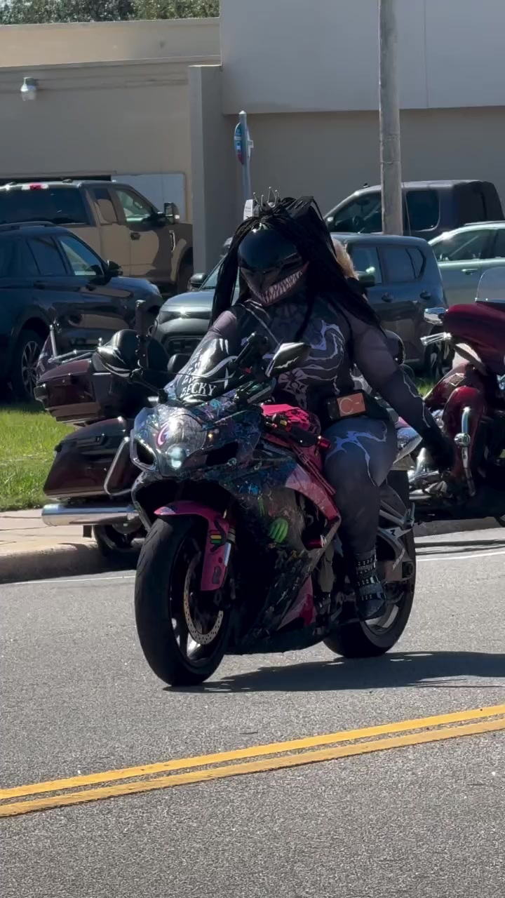 @RobbieMotoBikers🔥