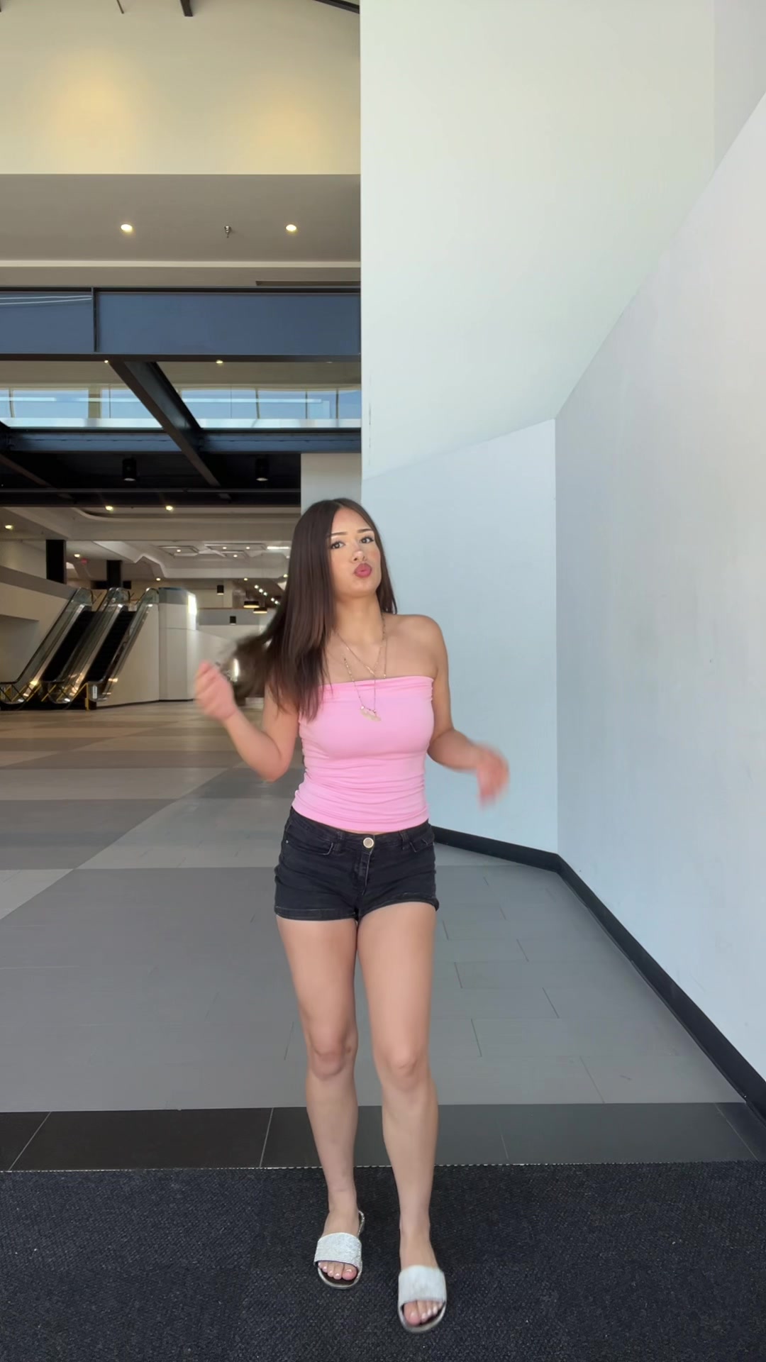 @𝐀𝐲𝐥𝐢𝐧𝜗𝜚