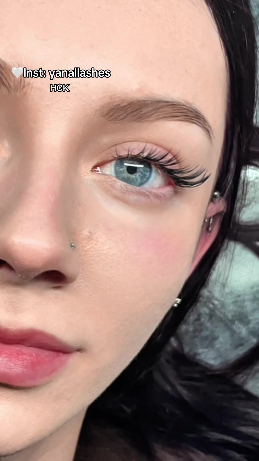 @yanallashes