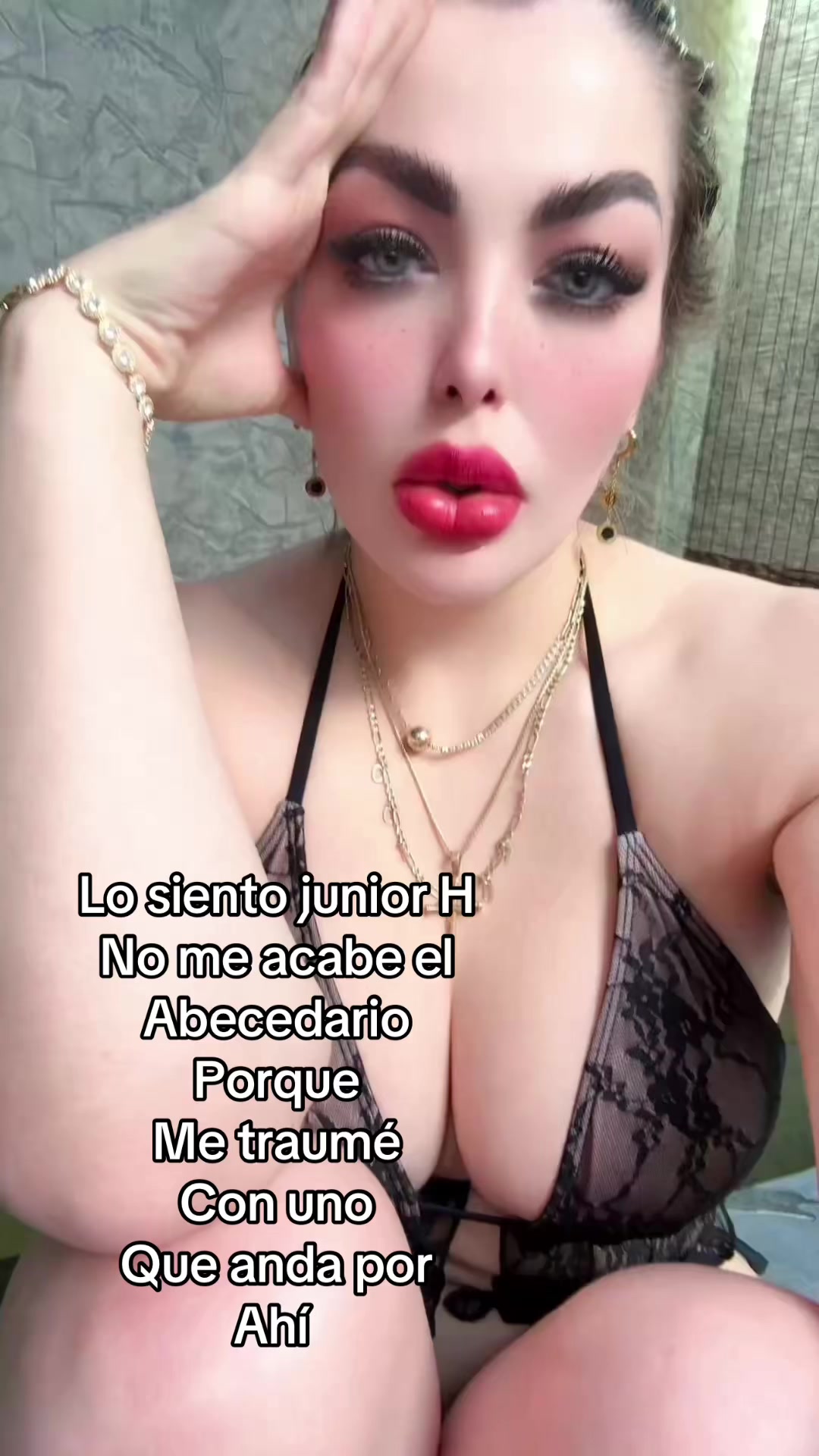 @vanesza_hurtado