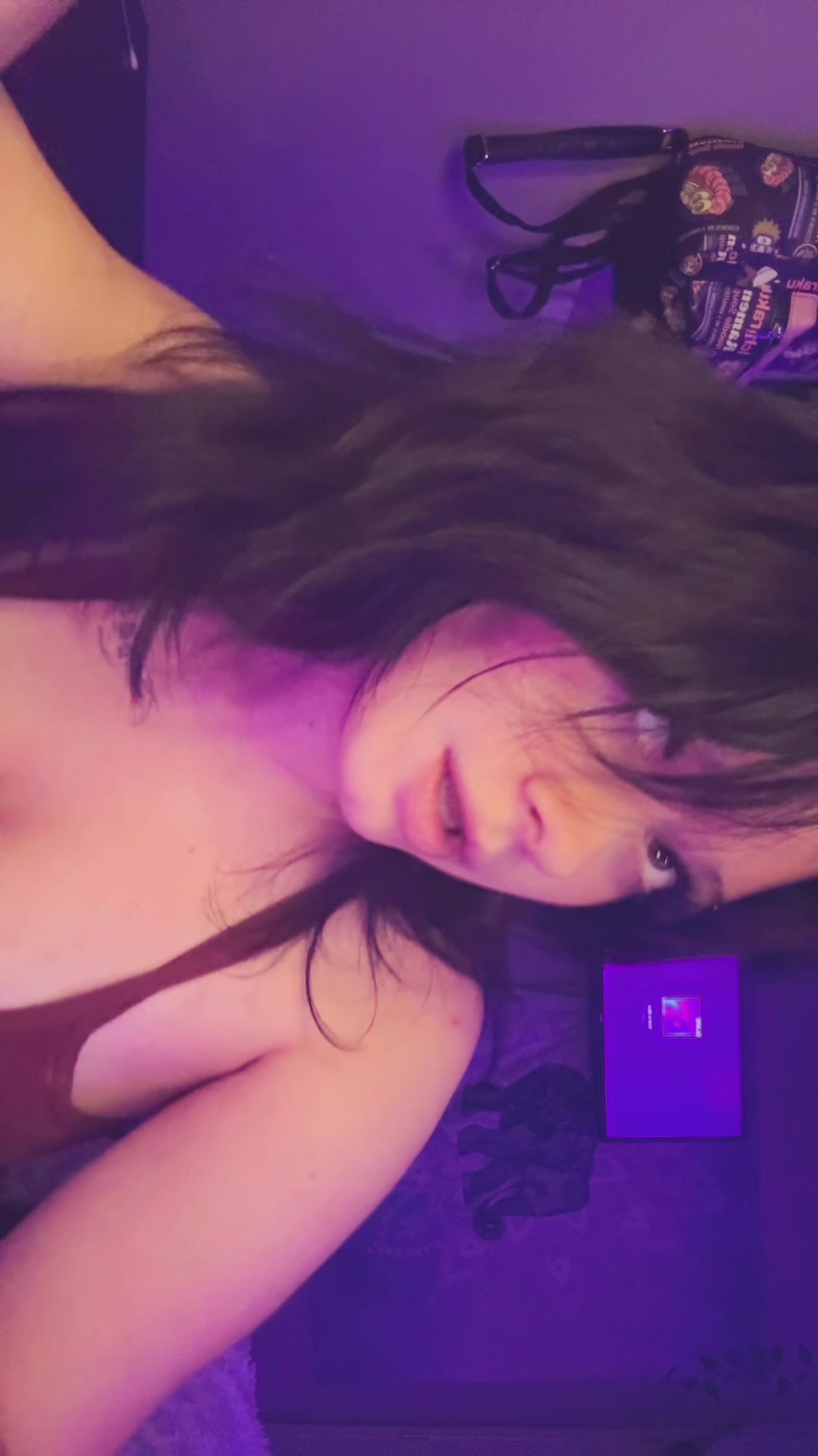 @E҉m҉m҉a҉