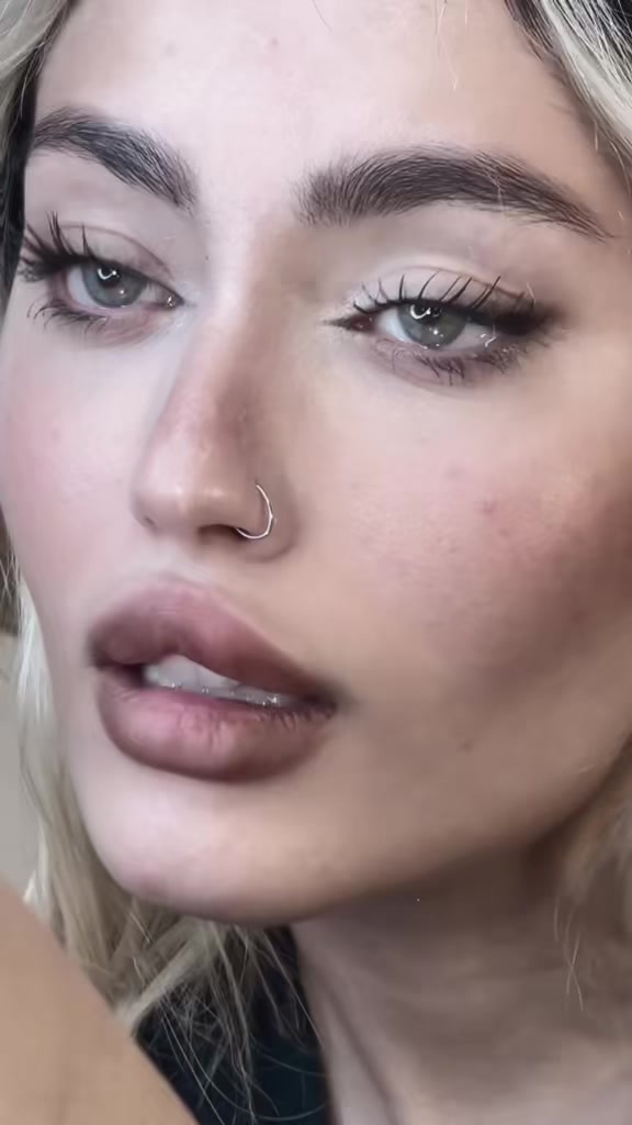@rozhstorm