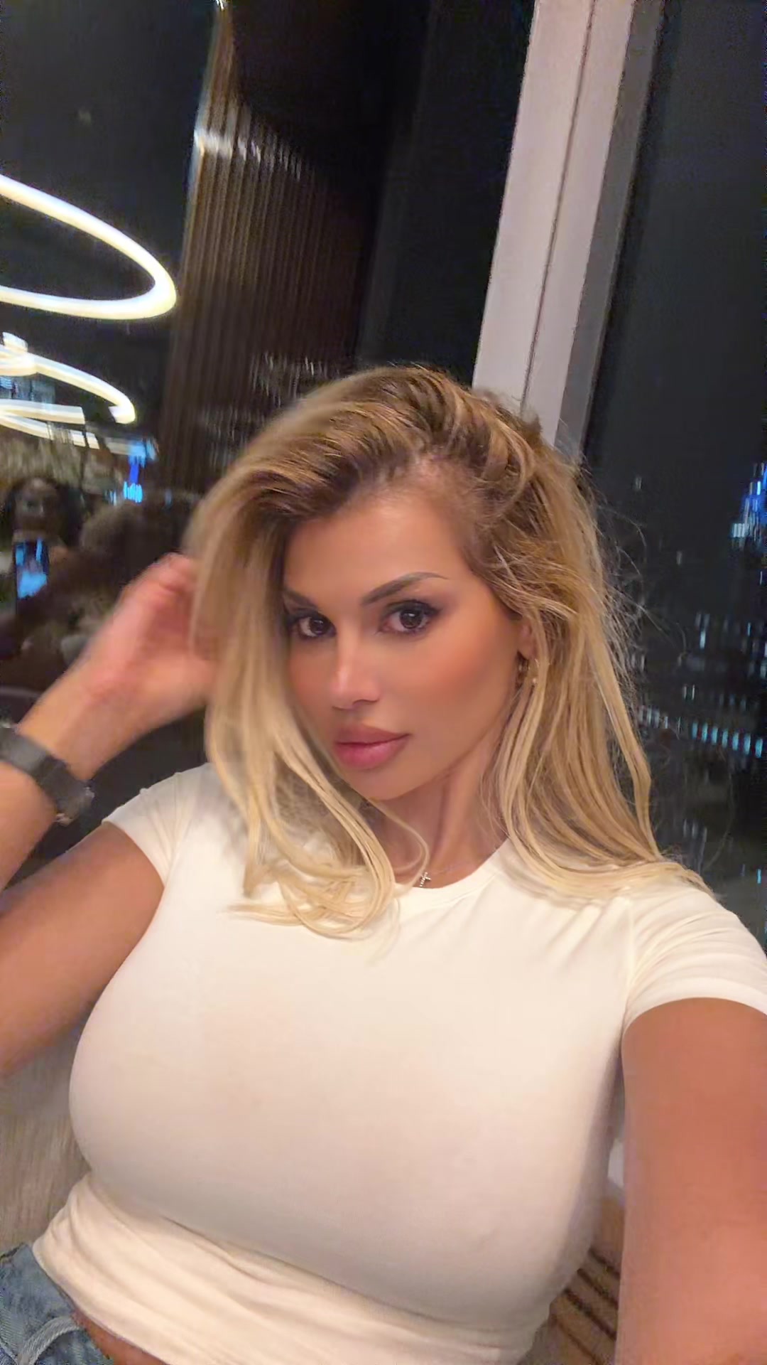 @LUANA VJOLLCA