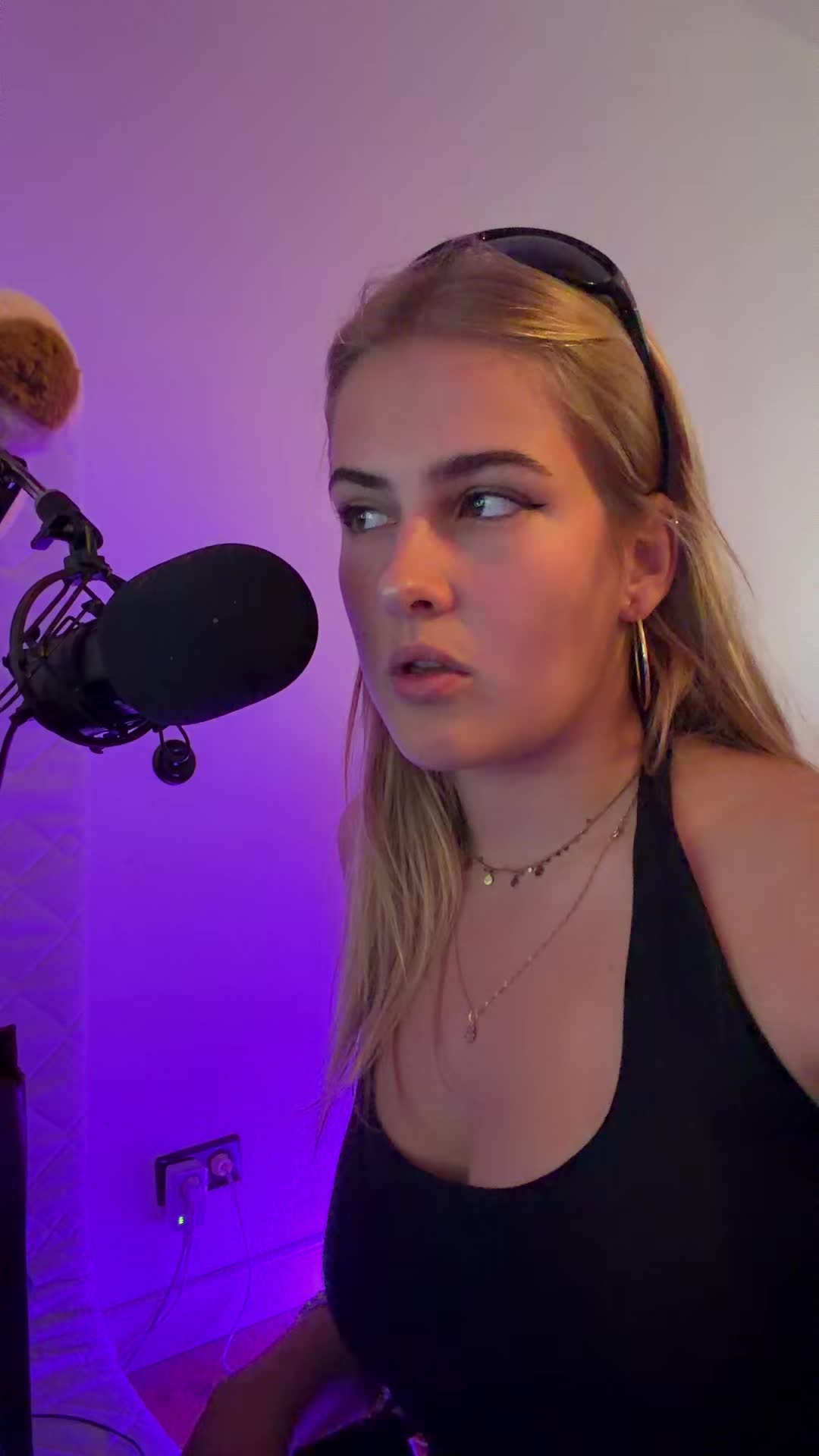 @Clara
