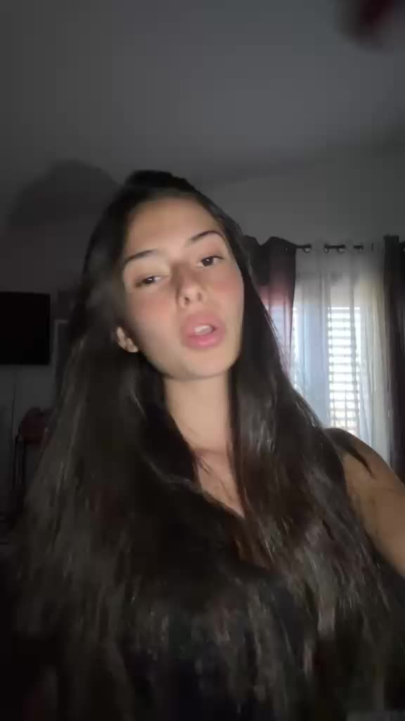 @𝓔𝓵𝓮🖤