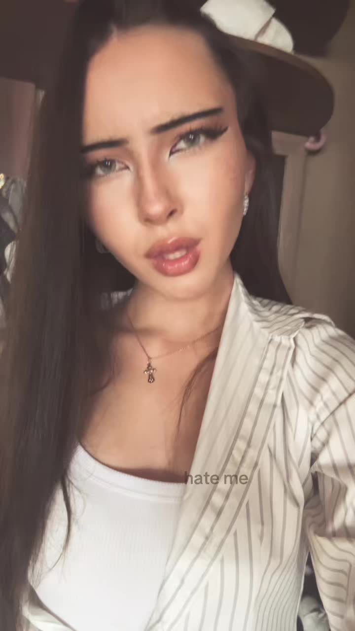 @мила