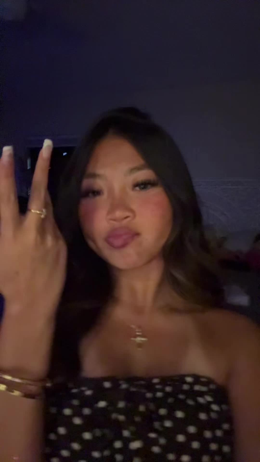 @𝒸𝒽𝑒𝓎𝑒𝓃𝓃𝑒 😉