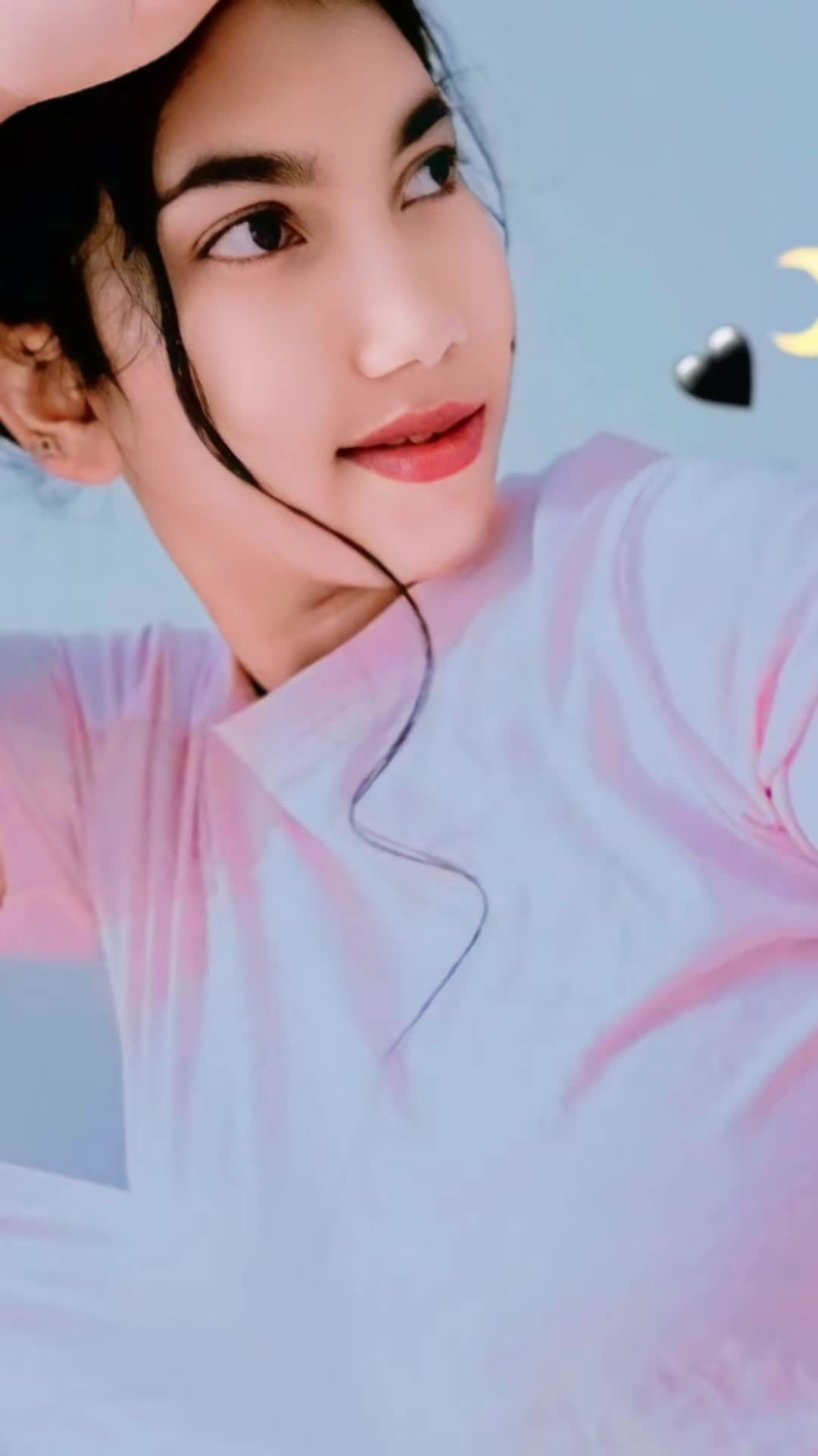 @🤍🦋..𝙘𝙧𝙖𝙯𝙮 Queen... 🦋🤍