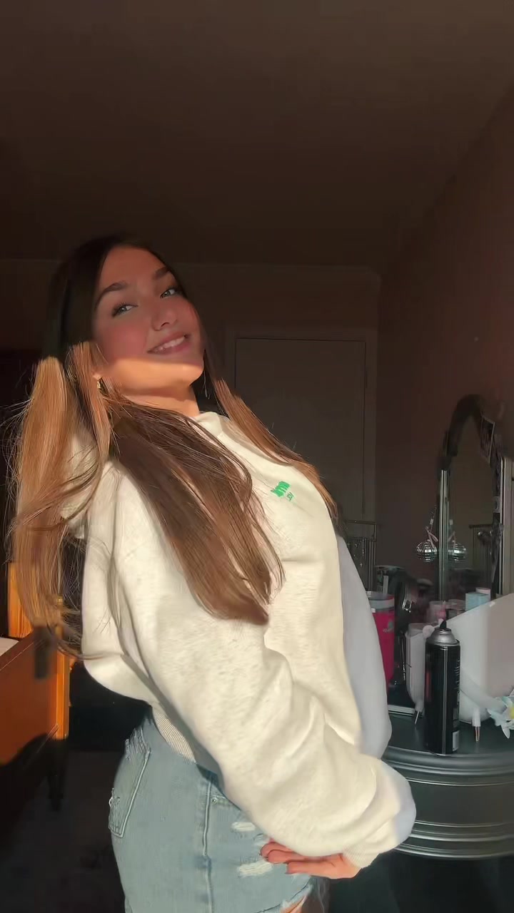 @𝑒𝓂𝓂𝒶𝓁𝑒𝑒 💕