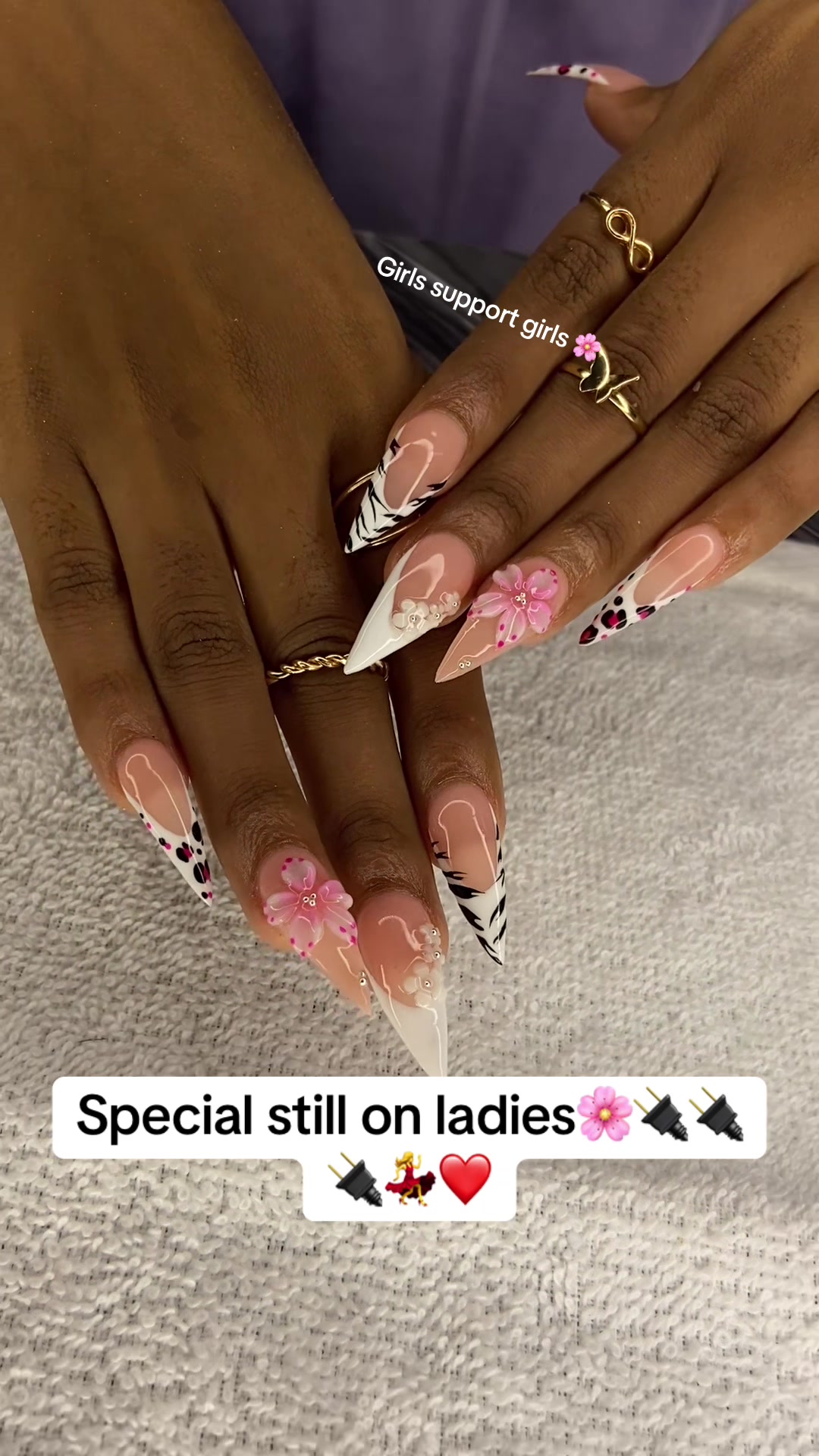 @Girls support Girls 🩷💅