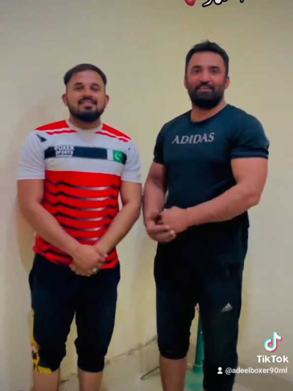 @Adeel BOXER 🇵🇰 🥊