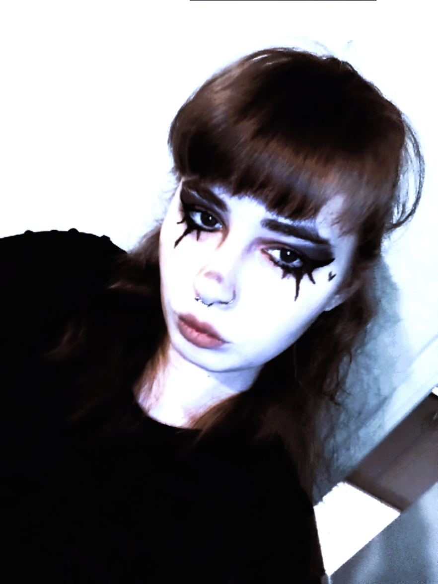 @Bluebrry Goth 🖤