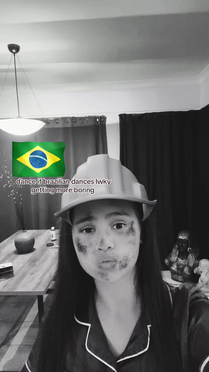@_hollysauraspam