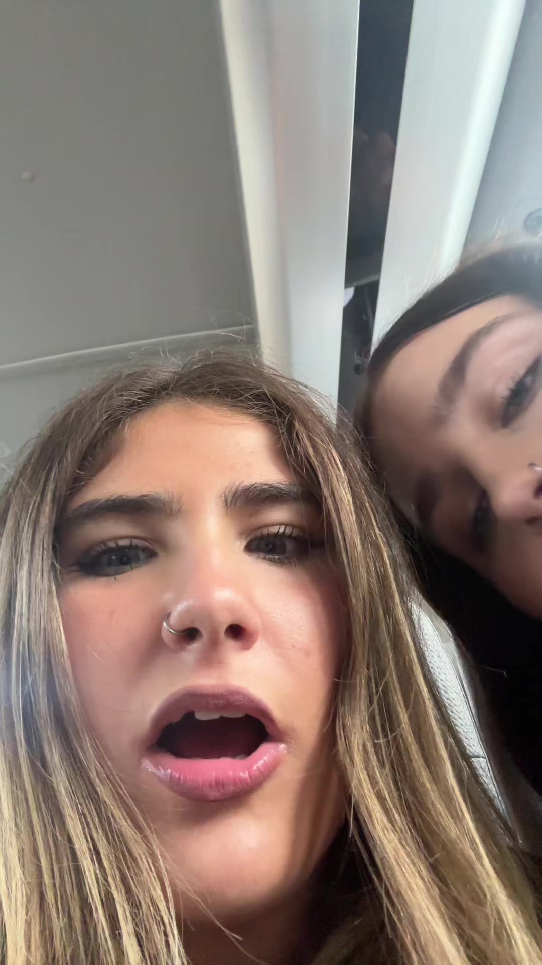 @B?