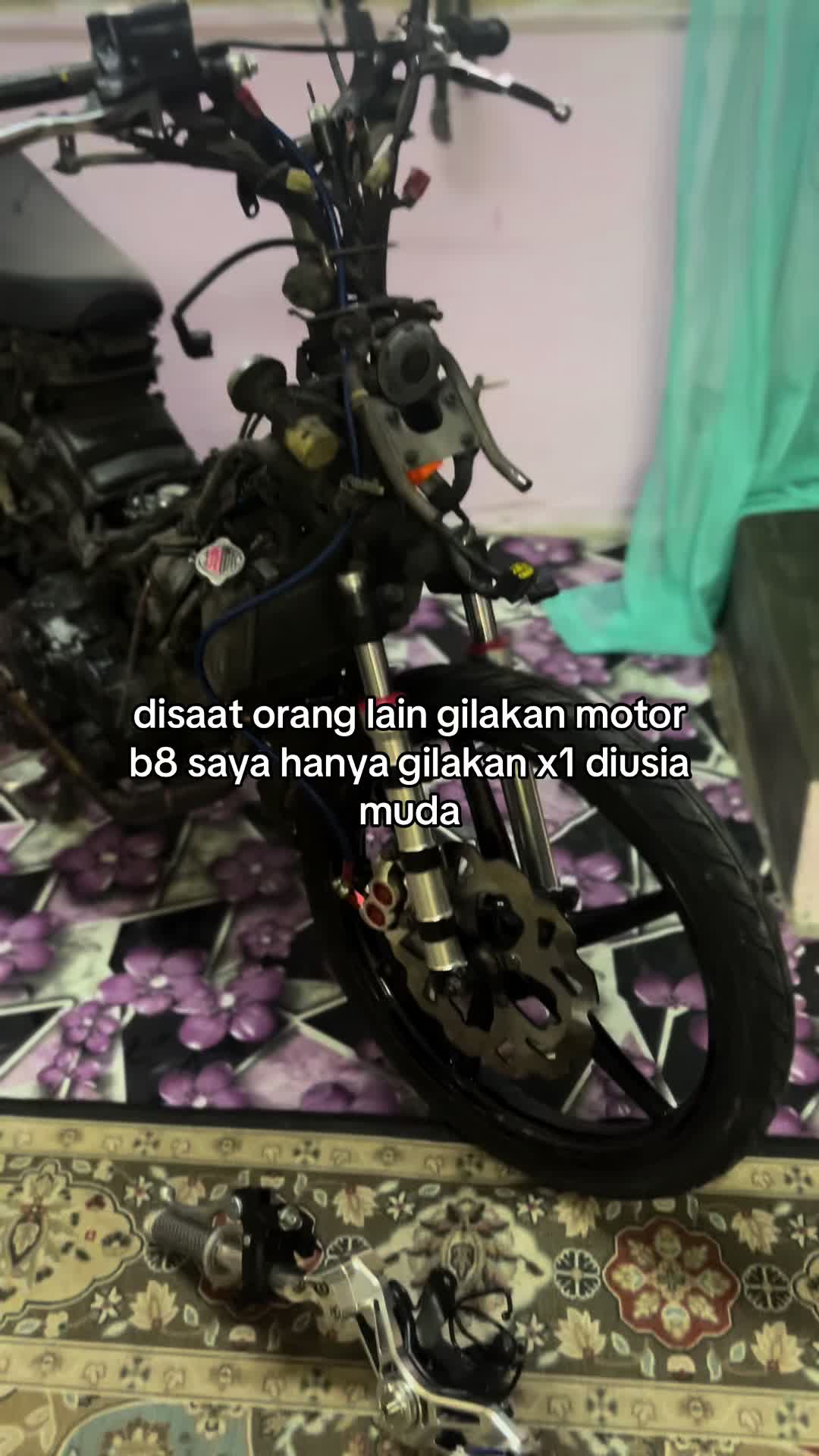 @+011