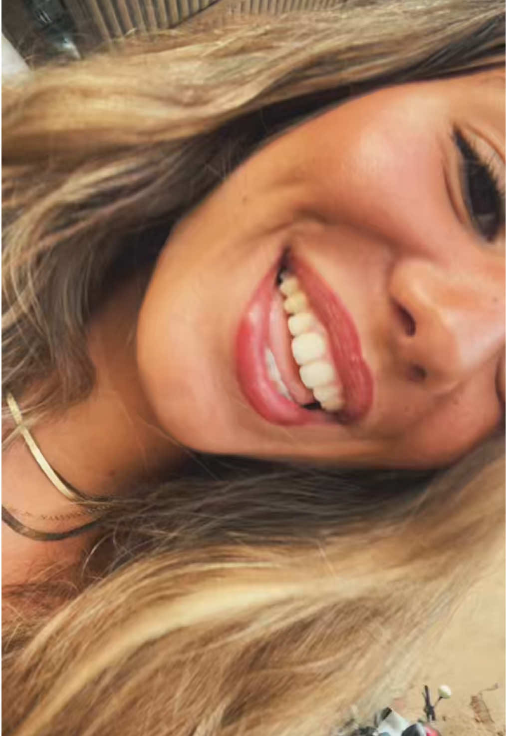 @júlia