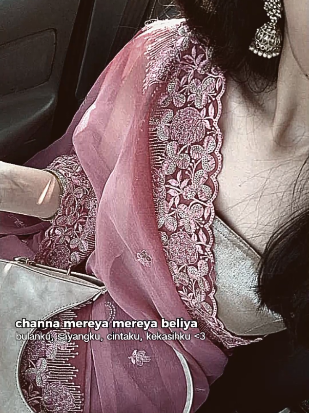 @𝒷ℴ𝓁𝓁𝓎𝒽ℯℯ𝓇𝒶.
