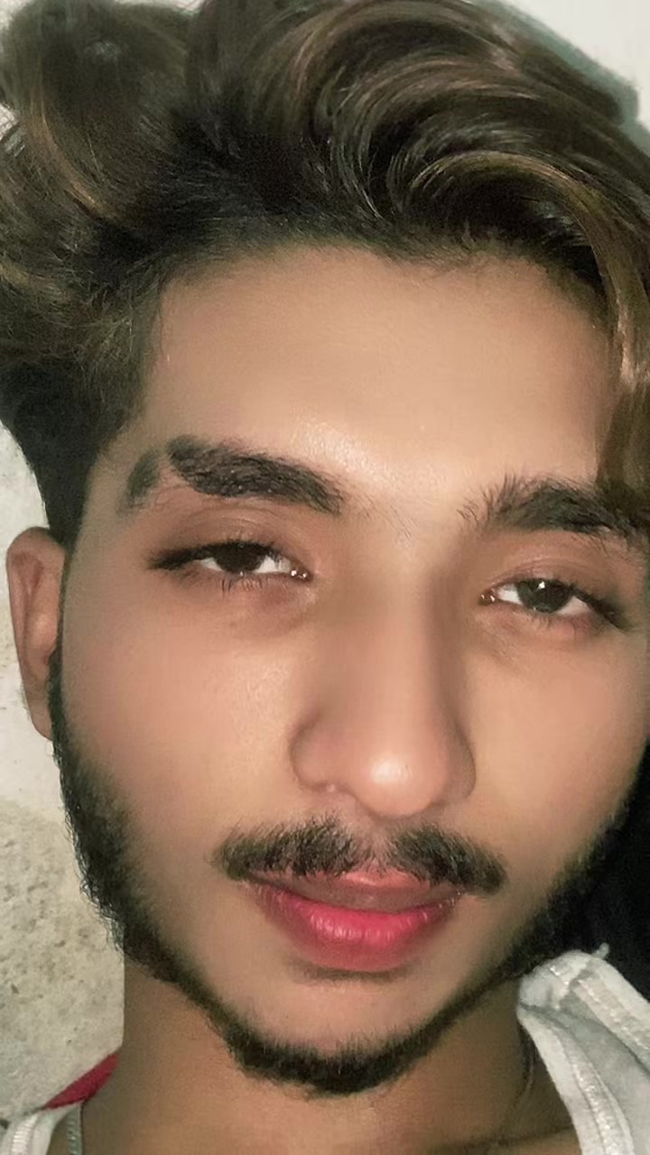 @👅&bull;.&bull;.𝑴𝑎𝑙𝑖𝒌.&bull;.&bull;🧸