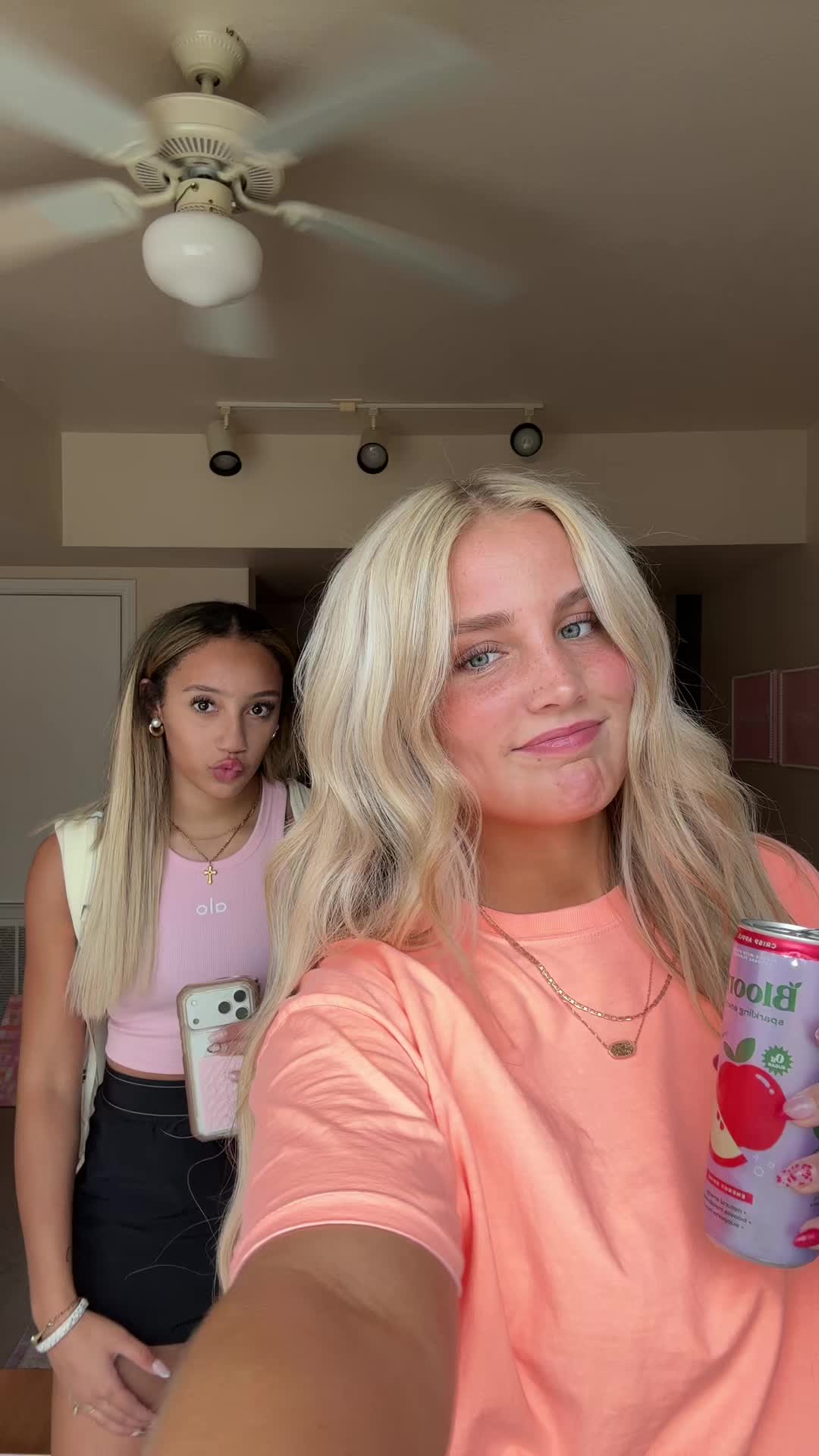 @elle pearce