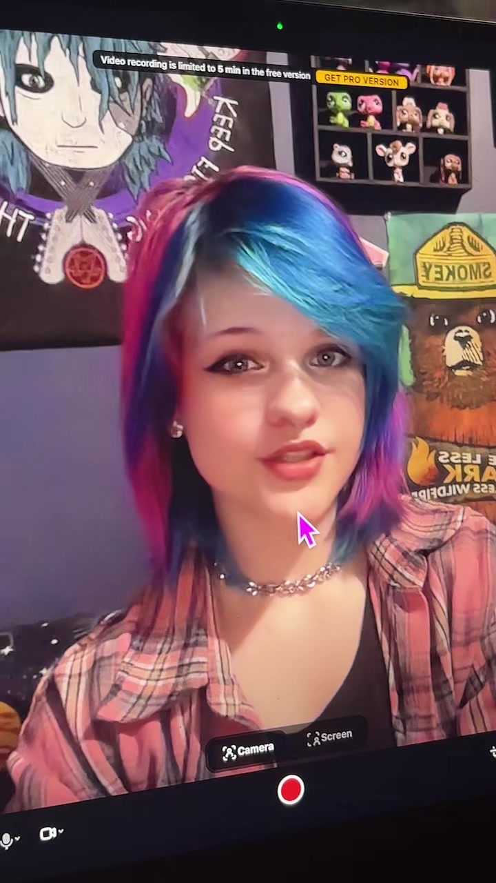 @Emi 🏳️&zwj;🌈