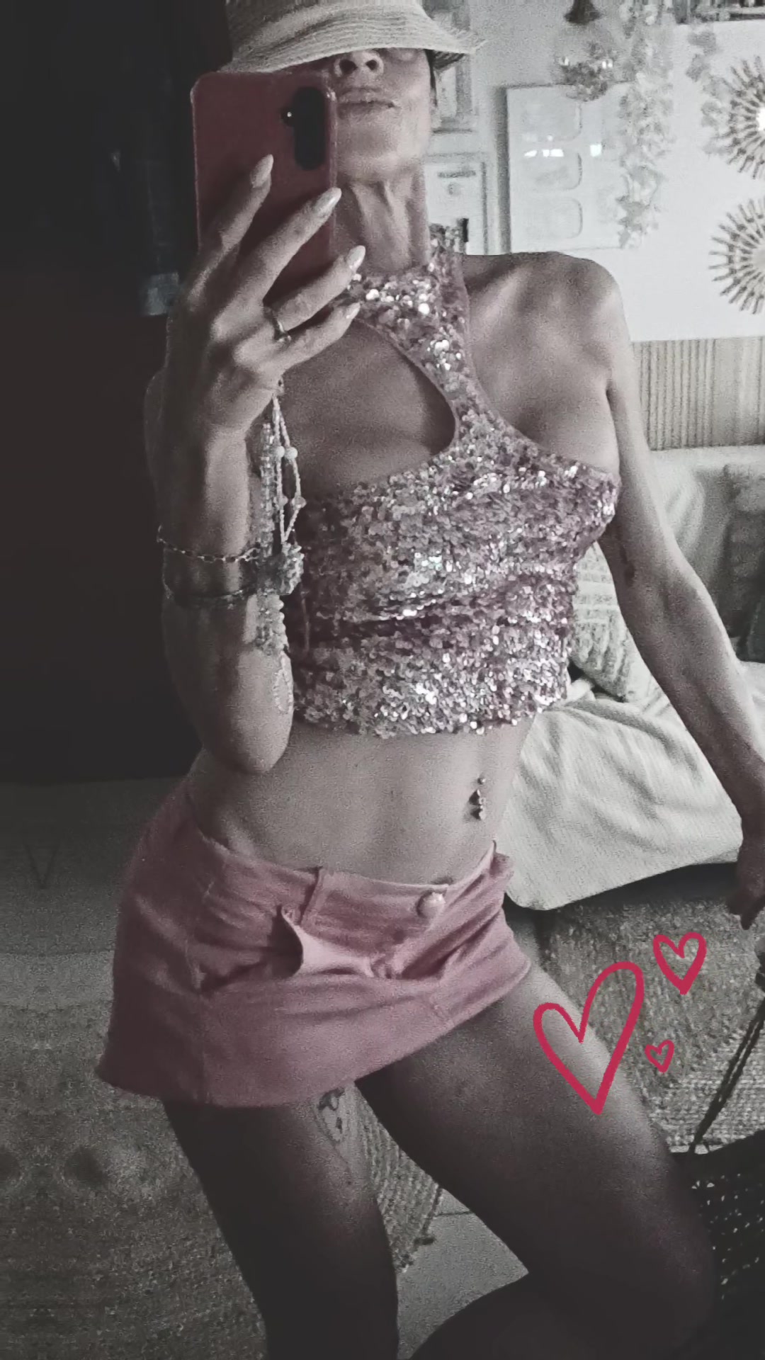 @Lara Fierro pink