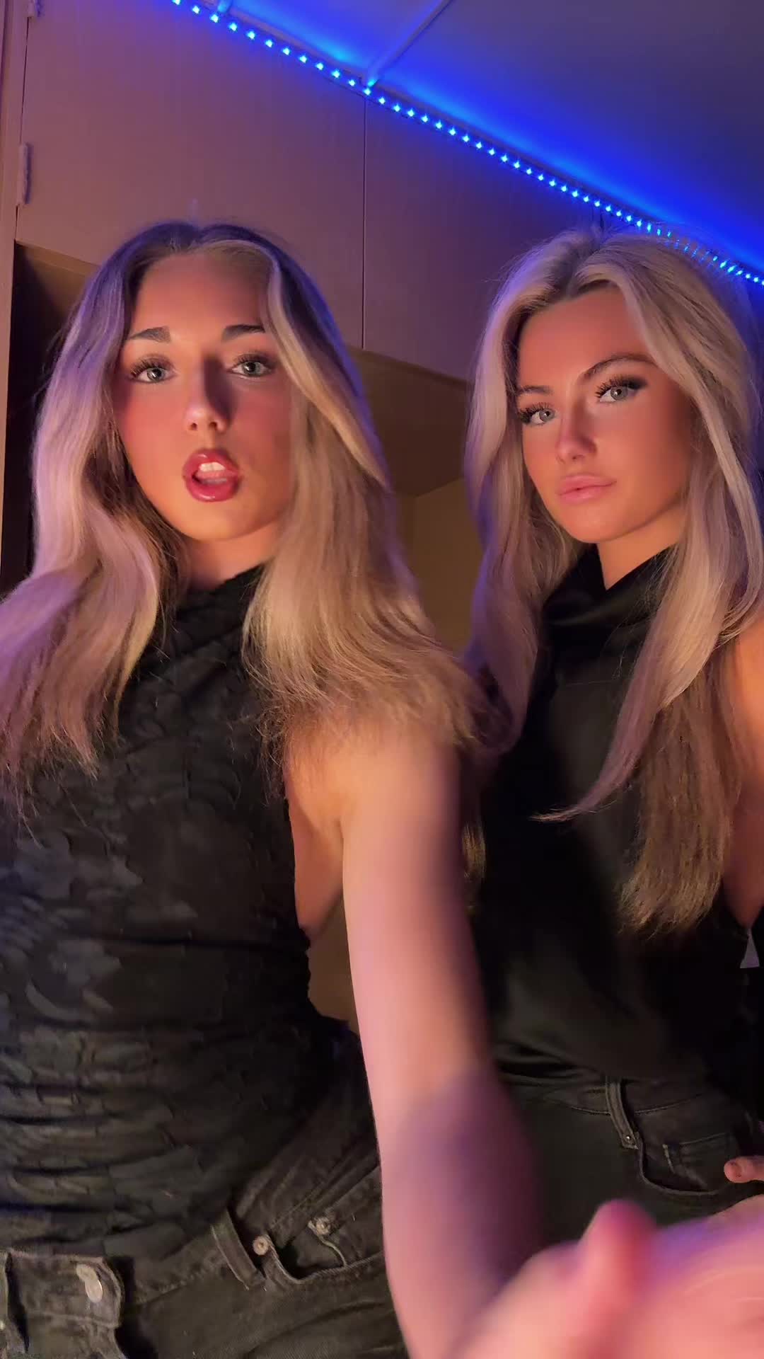 @ava