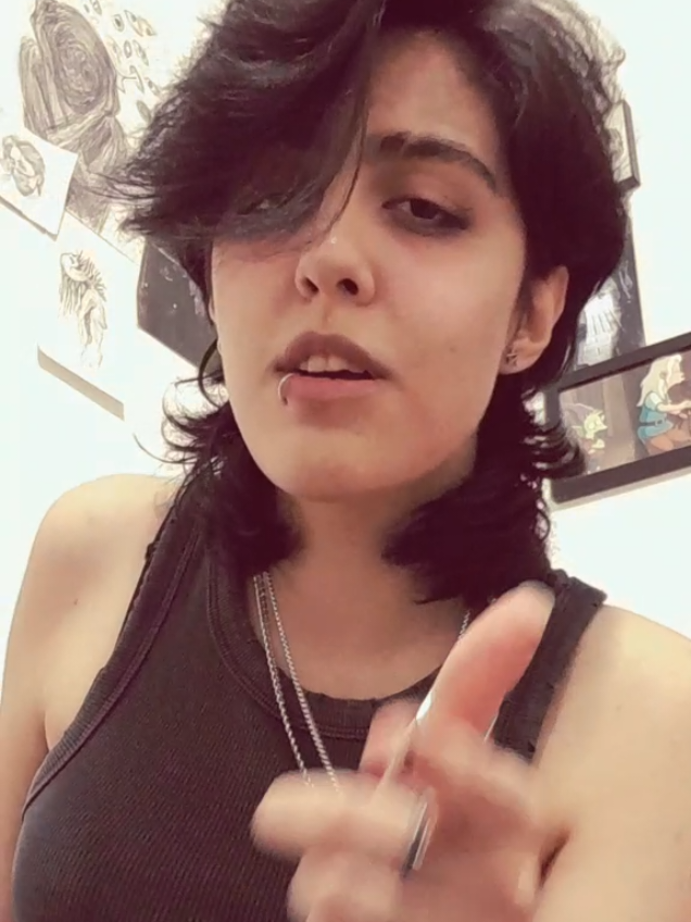 @𝑾𝒉𝒐&iquest;